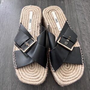 Zara Black Cross-Strap Sandals